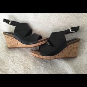 Sofft Corrina Black Platform Sandal